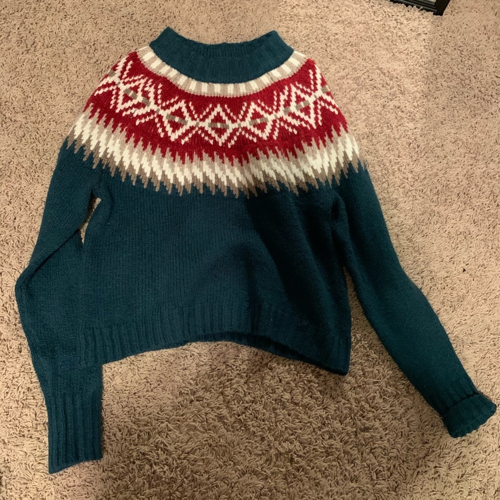 American Eagle Sweater